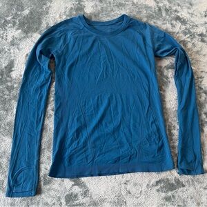 Athleta Blue Long Sleeve Activewear Shirt